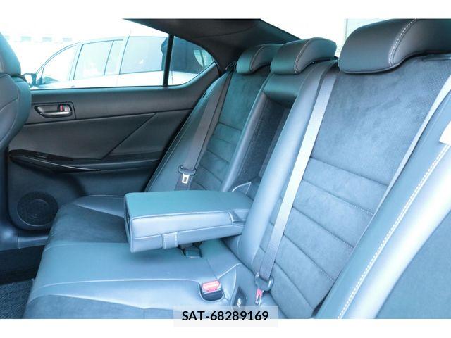 Lexus IS 2023-09 8036408-22