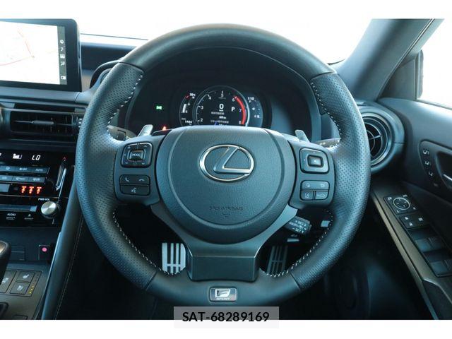 Lexus IS 2023-09 8036408-25