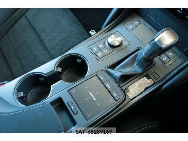 Lexus IS 2023-09 8036408-28