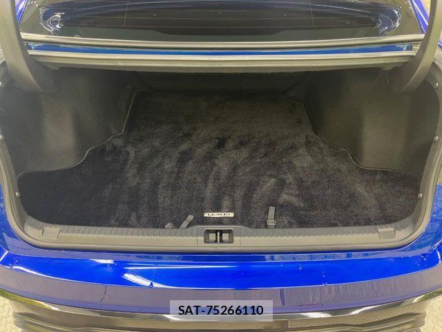 Lexus IS 2021-08 8036412-13