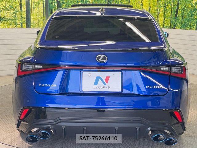 Lexus IS 2021-08 8036412-17
