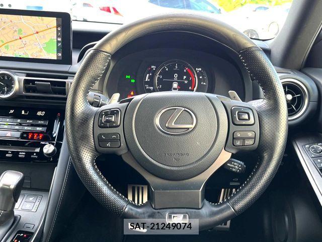 Lexus IS 2021-08 8036409-11