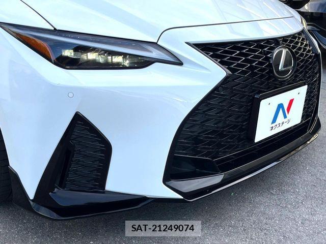 Lexus IS 2021-08 8036409-2