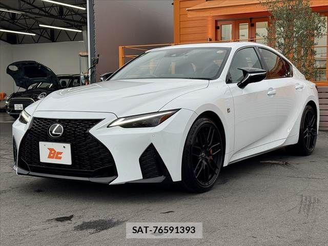 Lexus IS 2024-08 8100126-9