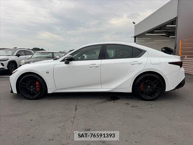 Lexus IS 2024-08 8100126-10