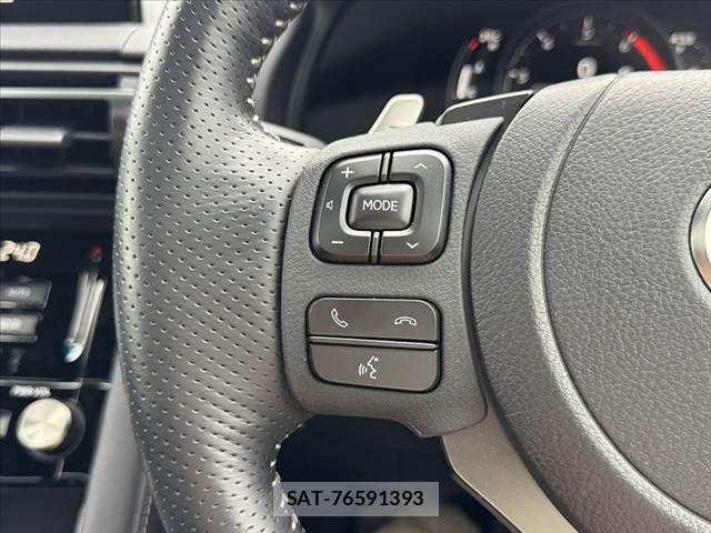Lexus IS 2024-08 8100126-26