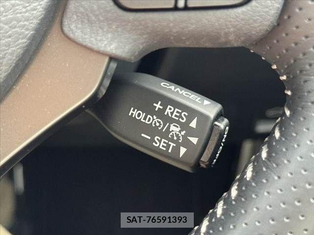 Lexus IS 2024-08 8100126-28