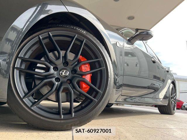 Lexus IS 2023-09 8208359-12