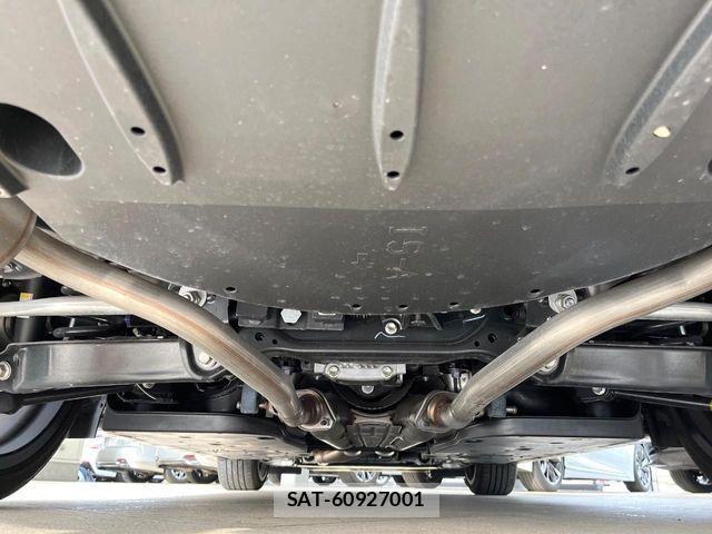 Lexus IS 2023-09 8208359-18