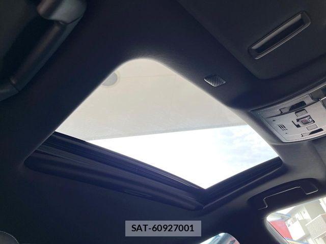 Lexus IS 2023-09 8208359-2