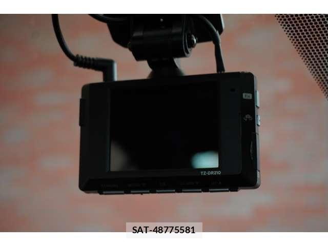 Lexus IS 2023-10 8208360-15
