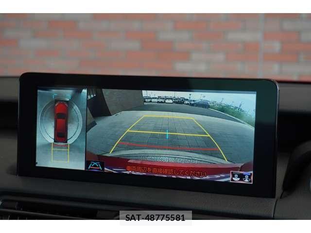 Lexus IS 2023-10 8208360-18