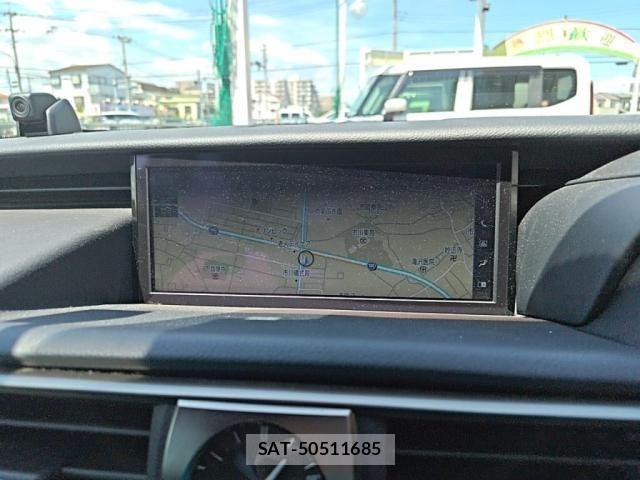 Lexus IS 2019-09 8208361-12