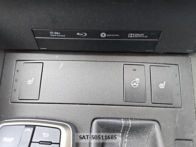 Lexus IS 2019-09 8208361-16