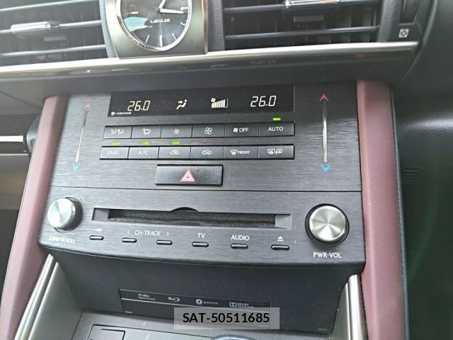 Lexus IS 2019-09 8208361-17