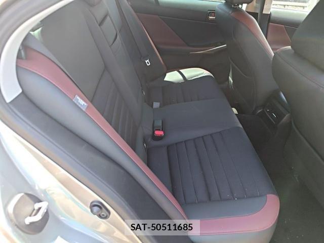 Lexus IS 2019-09 8208361-20