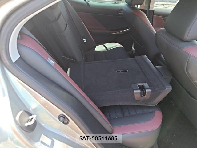 Lexus IS 2019-09 8208361-21