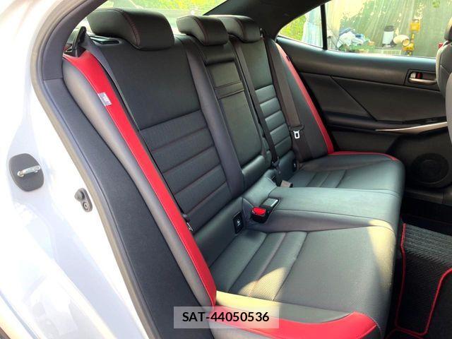 Lexus IS 2018-12 8230607-10