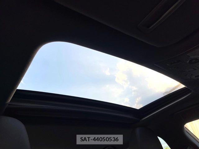 Lexus IS 2018-12 8230607-2