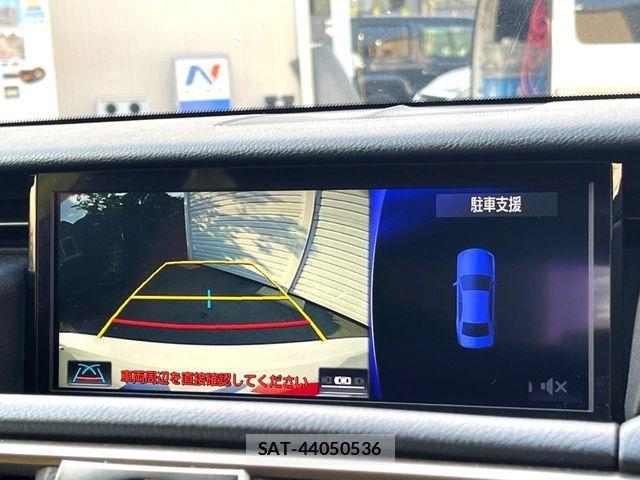 Lexus IS 2018-12 8230607-4