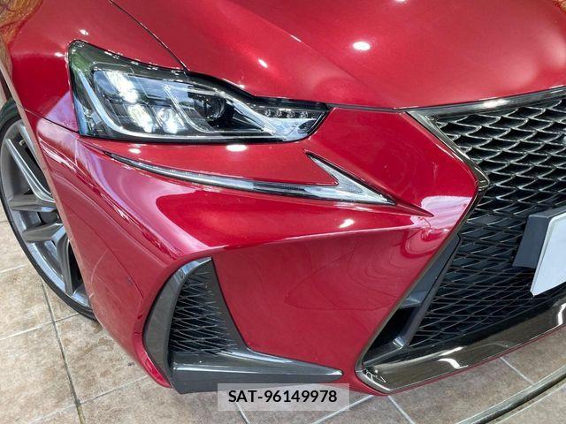 Lexus IS 2019-11 8245713-11
