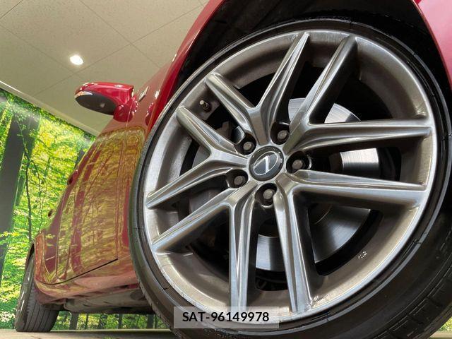 Lexus IS 2019-11 8245713-12