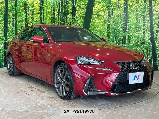 Lexus IS 2019-11 8245713-15