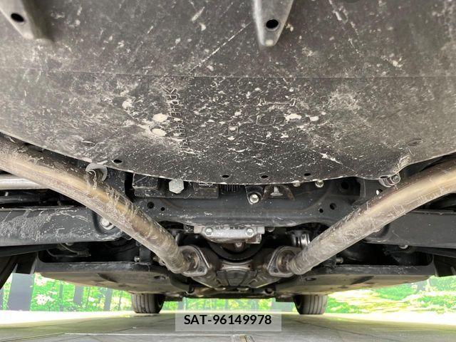 Lexus IS 2019-11 8245713-18