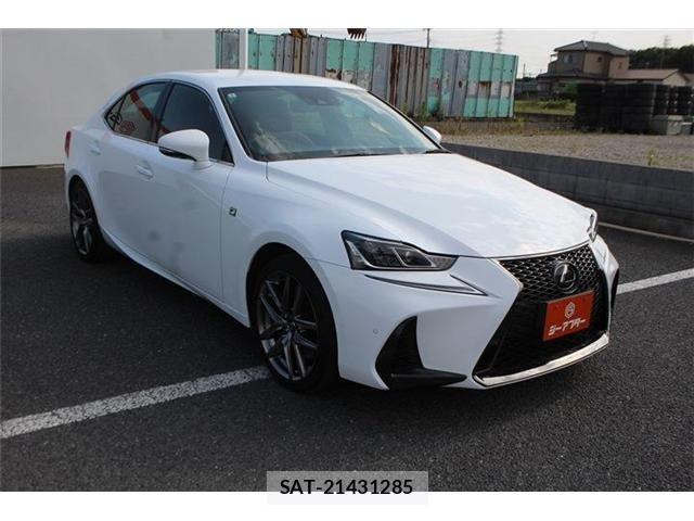 Lexus IS 2018-01 8315177-9