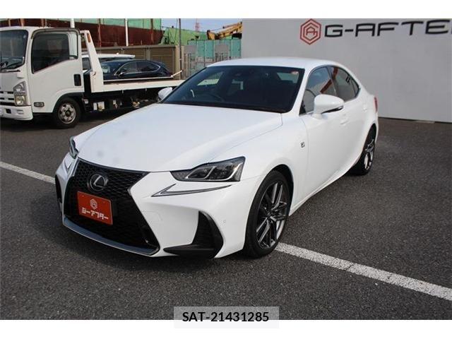Lexus IS 2018-01 8315177-11