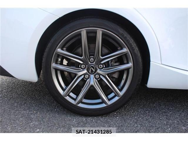Lexus IS 2018-01 8315177-18