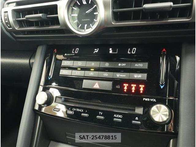 Lexus IS 2021-06 8315176-9
