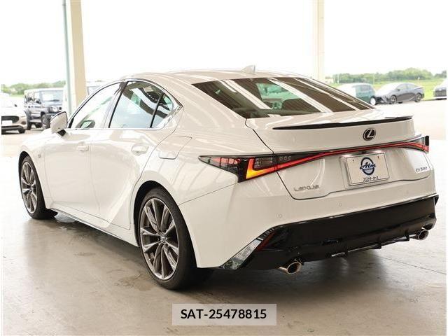 Lexus IS 2021-06 8315176-27