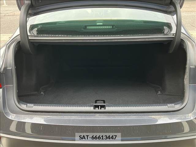 Lexus IS 2021-02 8336535-12