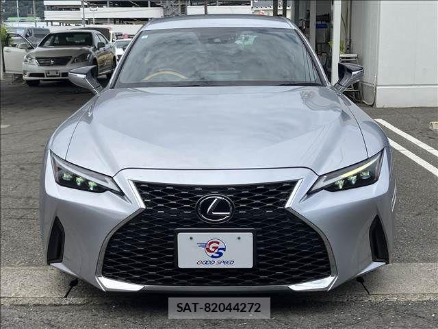 Lexus IS 2021-03 8336537-14