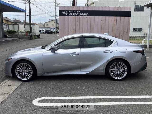 Lexus IS 2021-03 8336537-16
