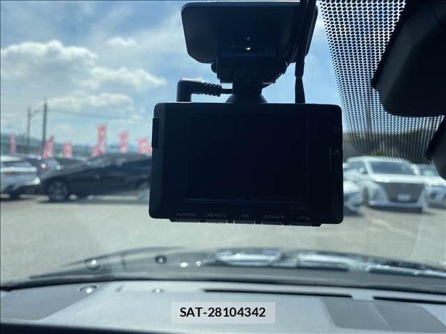 Lexus IS 2021-06 8336534-9