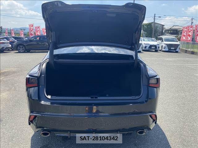 Lexus IS 2021-06 8336534-14