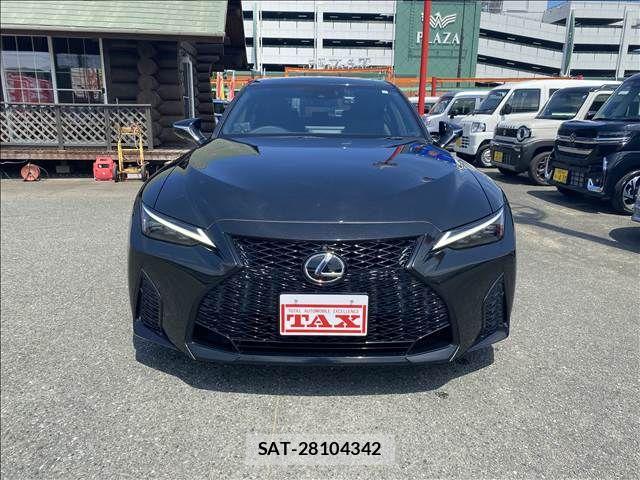 Lexus IS 2021-06 8336534-16