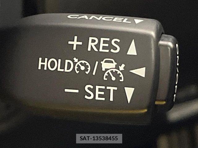 Lexus IS 2022-03 8366714-8