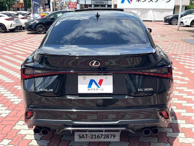 Lexus IS 2021-07 8366715-14