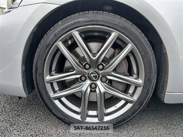 Lexus IS 2017-12 8371801-13