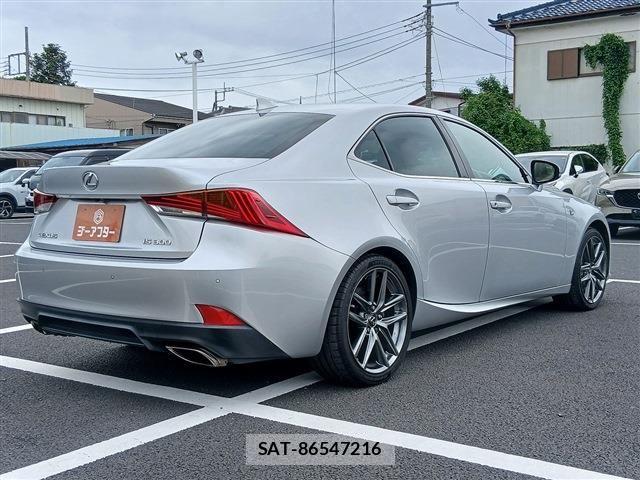 Lexus IS 2017-12 8371801-21