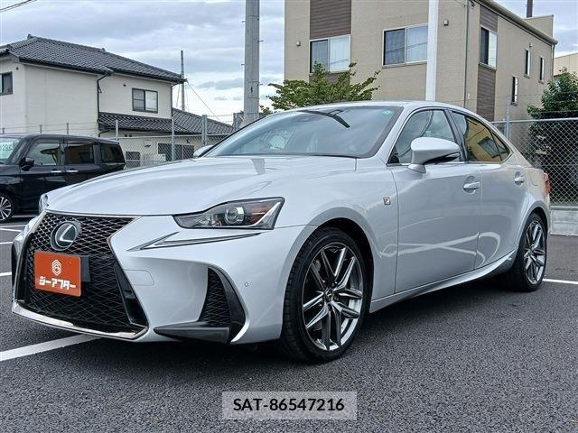 Lexus IS 2017-12 8371801-23
