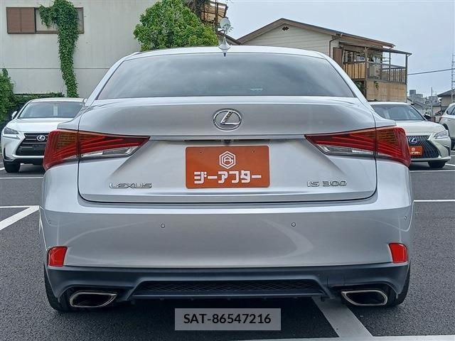 Lexus IS 2017-12 8371801-8