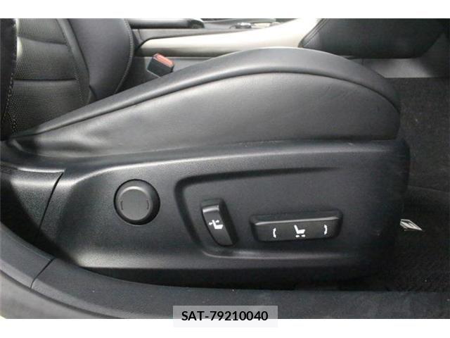 Lexus IS 2018-02 8413267-25