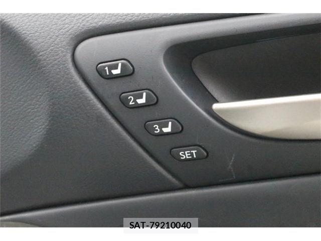 Lexus IS 2018-02 8413267-29