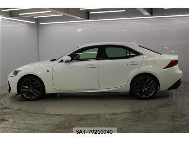 Lexus IS 2018-02 8413267-7