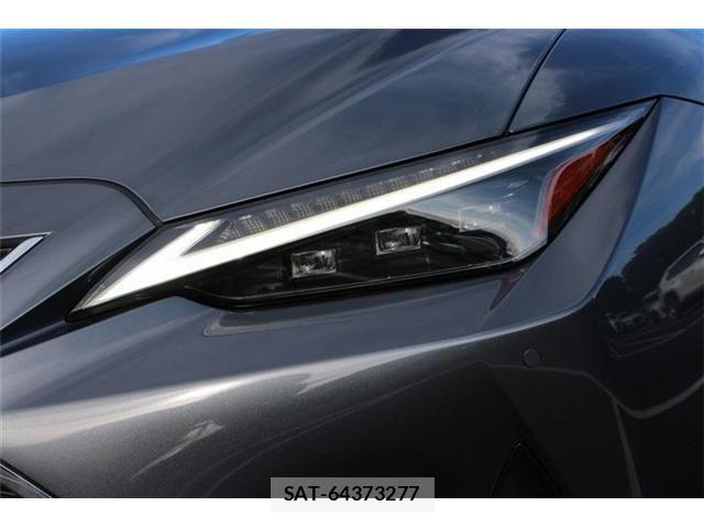 Lexus IS 2021-06 8457799-12