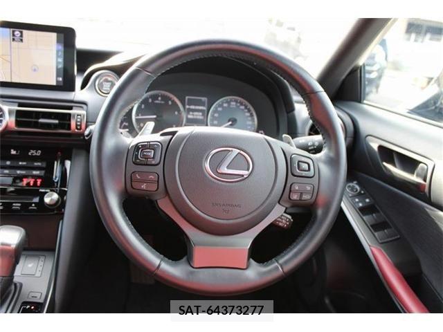 Lexus IS 2021-06 8457799-18